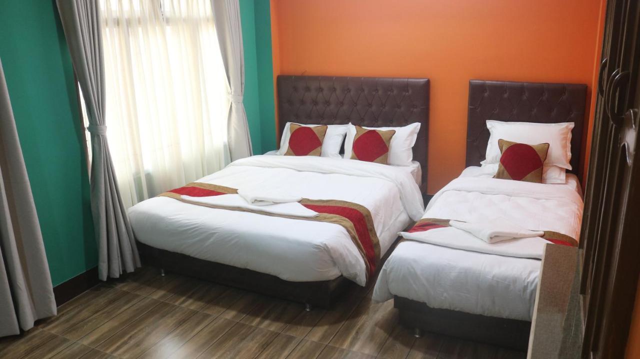 Nepalaya Home Hostel Катманду Екстериор снимка