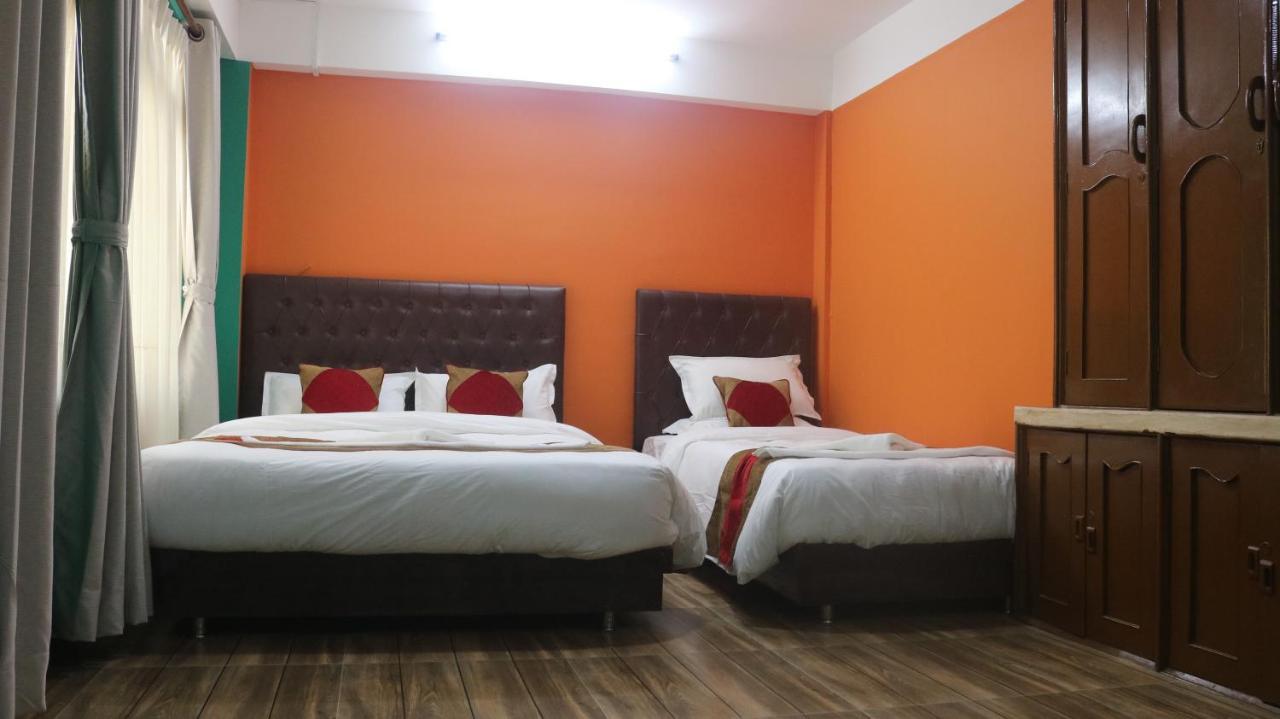 Nepalaya Home Hostel Катманду Екстериор снимка